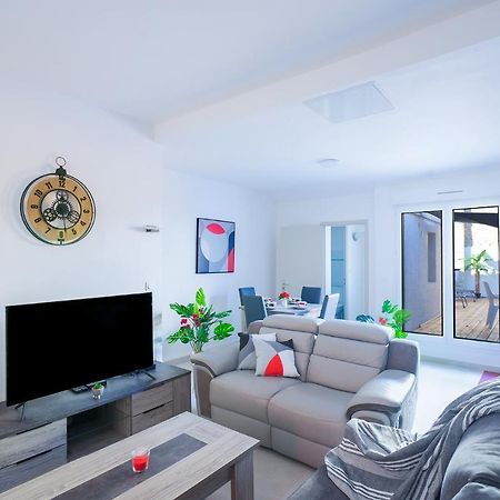 Superbe Appartement A 2 Pas Des Halles, Climatise, Terrasse, Garage Narbonne Kültér fotó