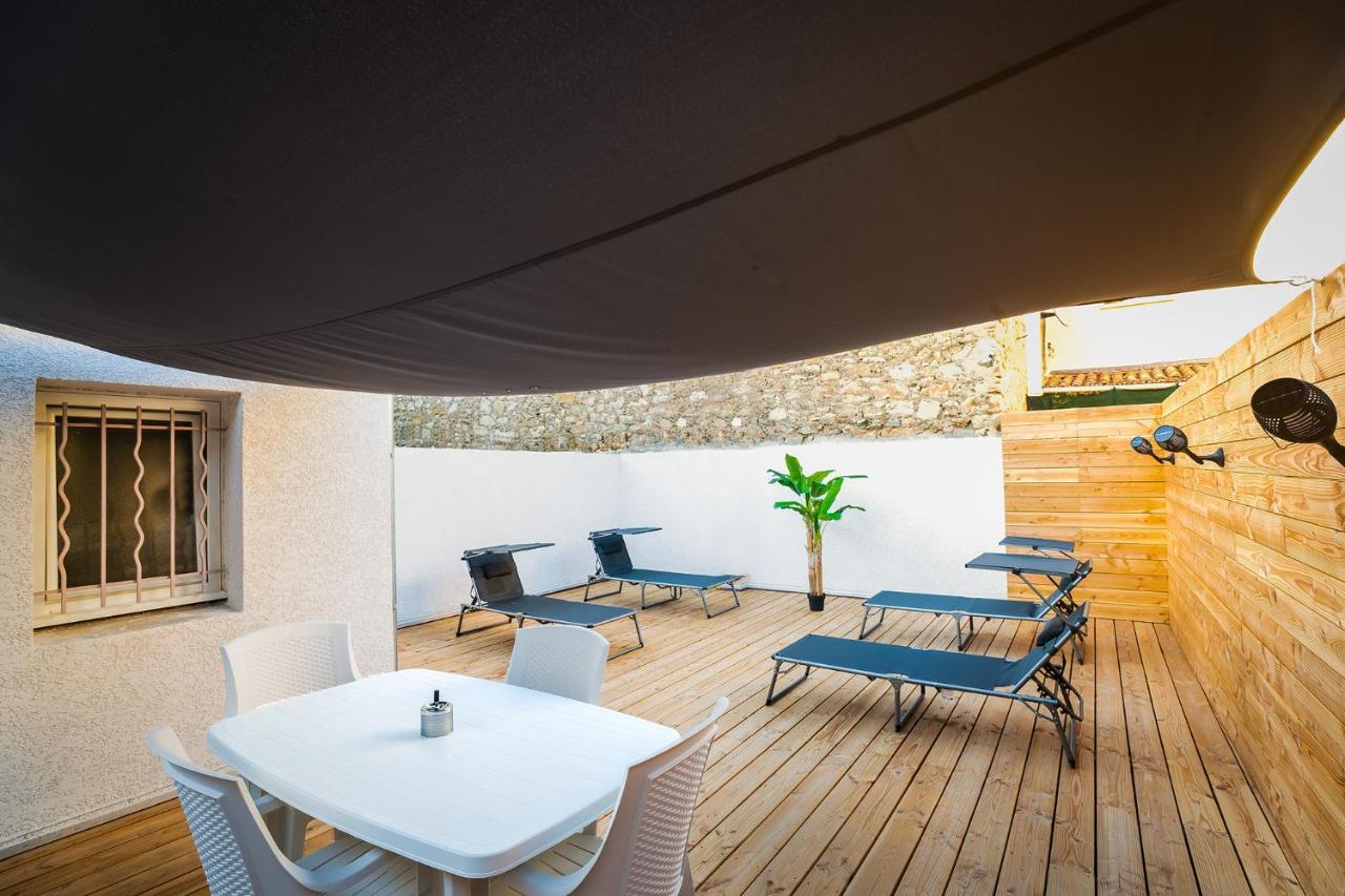 Superbe Appartement A 2 Pas Des Halles, Climatise, Terrasse, Garage Narbonne Kültér fotó