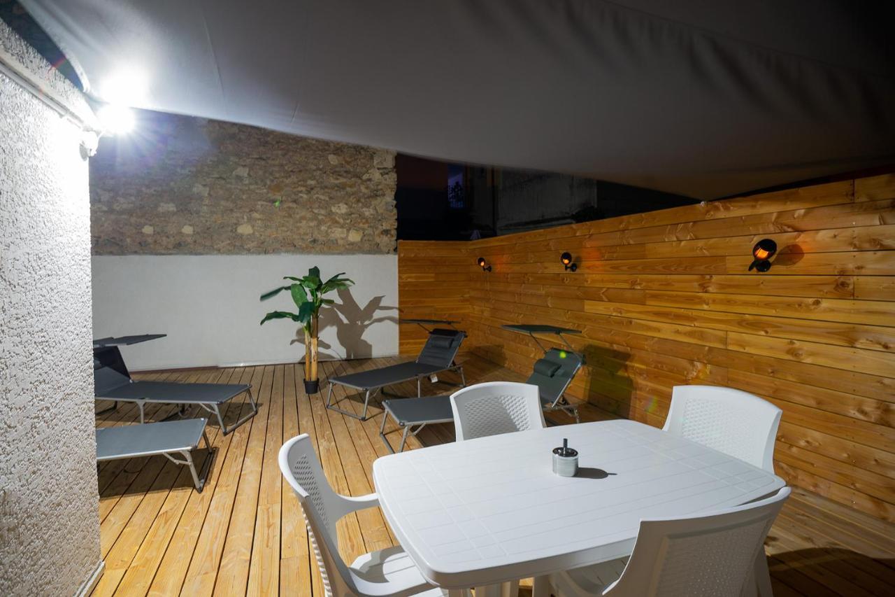 Superbe Appartement A 2 Pas Des Halles, Climatise, Terrasse, Garage Narbonne Kültér fotó